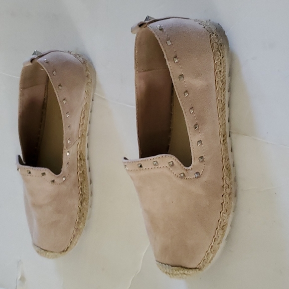 Marc Fisher Chequer Espadrille Slip-Ons With Studs Size 7M - Picture 5 of 9